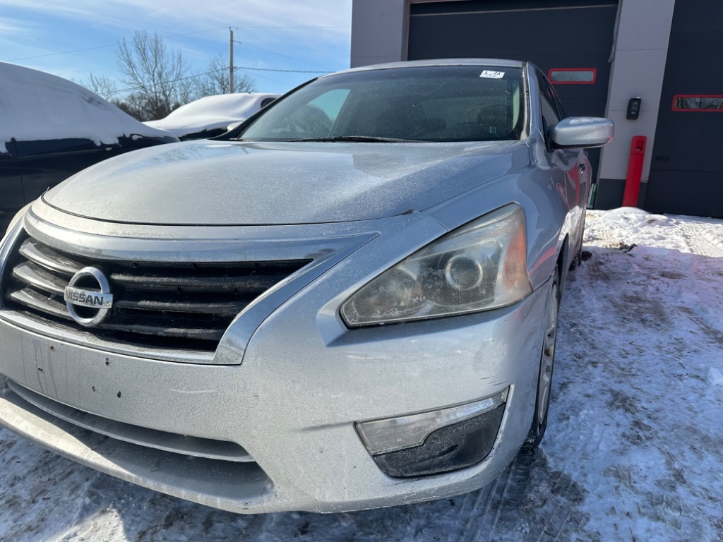 2013 Nissan Altima Sedan S's photo